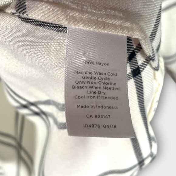 🦜 TALBOTS Button Up Blouse XP White Black Rayon Casual to Office - Picture 6 of 7